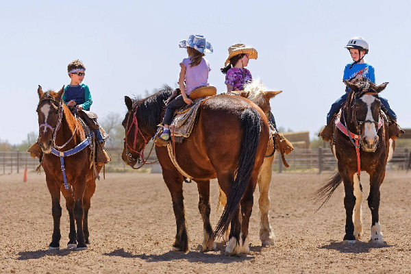 White Stallion Ranch Arizona kids riding